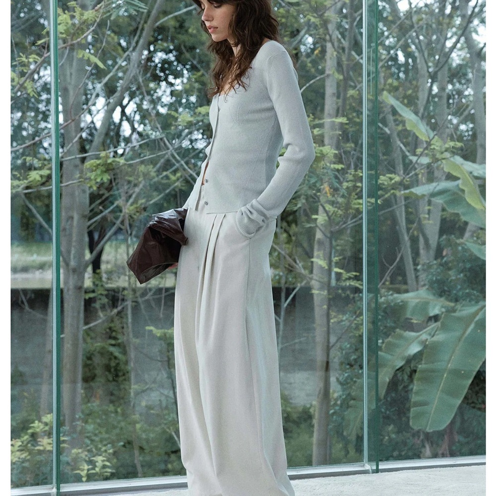 Tencel white grey pleated trousers